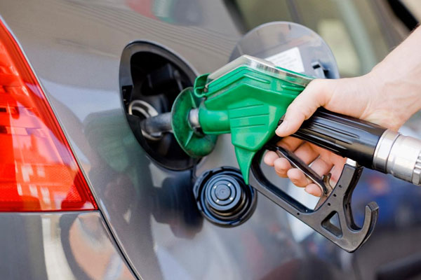 Benzine indirim geldi