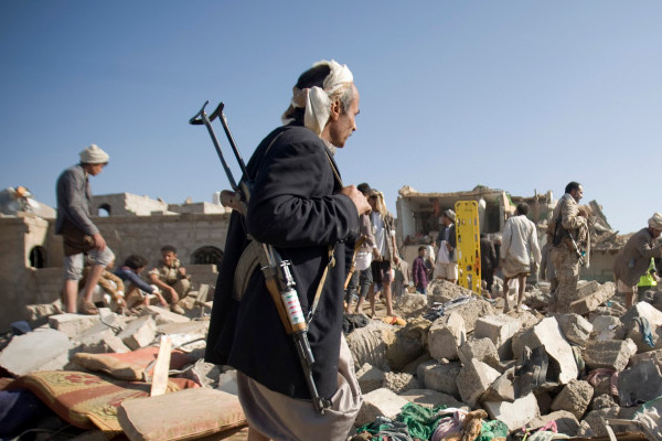 Yemen'de çifte saldırı: 25 ölü