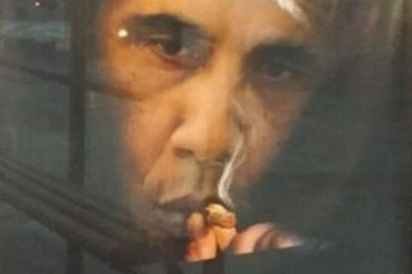 Kampanya: Sigara içmek öldürür, tıpkı Obama gibi