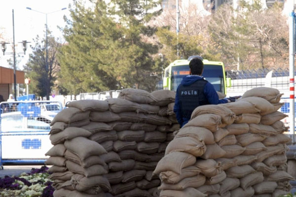 Sur'da çatışmalar devam ediyor