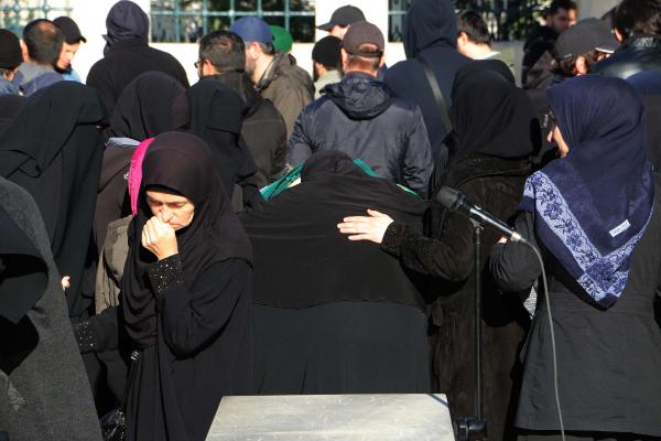 Çeçen komutanın hamile eşini Rusya'ya iade ediyoruz