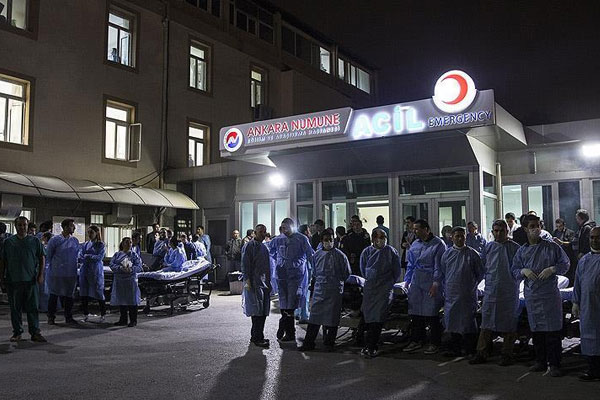 Ankara saldırısında yaralanan 12 kişinin tedavisi sürüyor