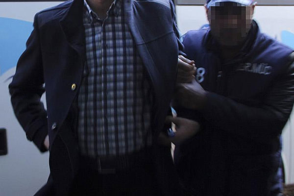 'FETÖ/PDY' operasyonunda 2 tutuklama