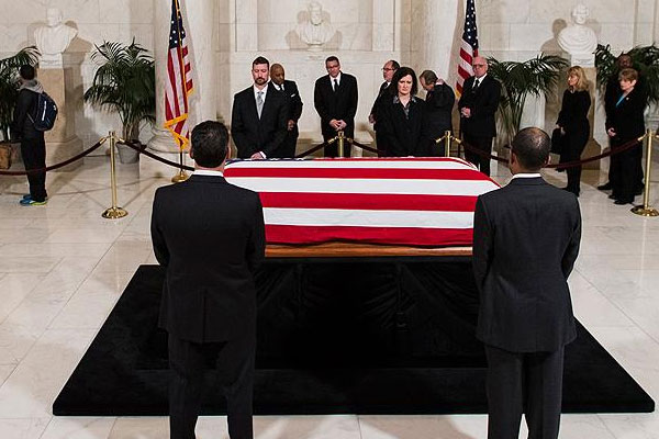 Obama, yargıcın cenazesine katıldı