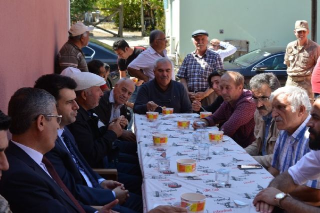 Suşehri'nde aşure dağıtımı