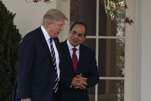 Trump'tan Sisi'ye: Favori diktatörüm