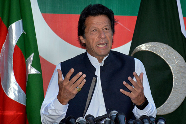 İmran Han'dan, Hindistan'a ‘Keşmir’ eleştirisi: Modi, Hitler'le aynı çizgide yürüyor!