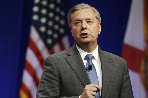 ABD’li senatörden ''İran petrol rafinerilerine saldırı'' teklifi