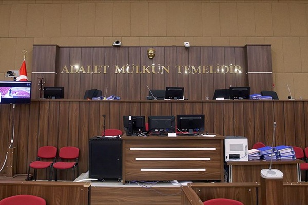 'Kumpas davaları'nın savcısına 12 yıl hapis cezası