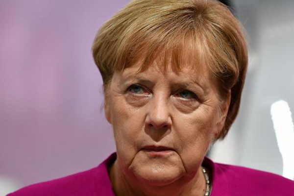 Merkel: Suudilere silah satışı yapılmayacak