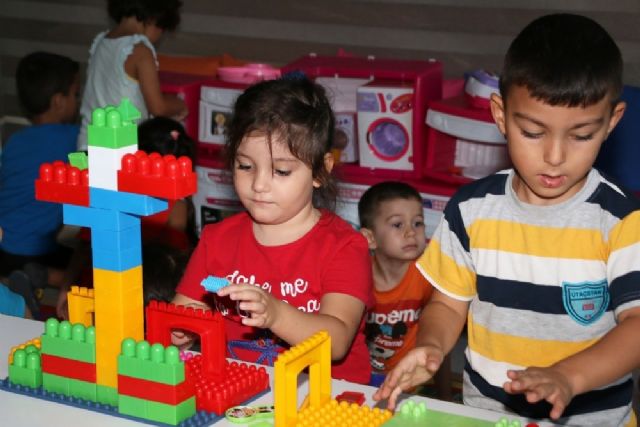 Okullar açıldı Kitap ve Oyuncak Kütüphanesi şenlendi