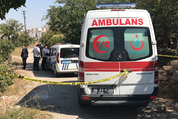 Tartıştığı eşini bıçaklayarak öldürdü