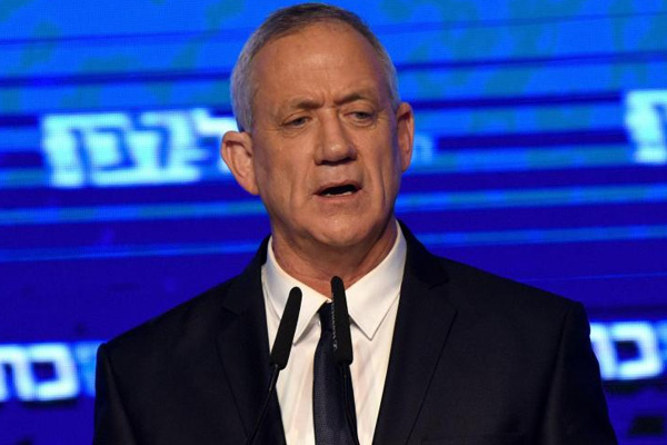 Netanyahu'nun koalisyon çağrısına Gantz'dan başkanlık şartı