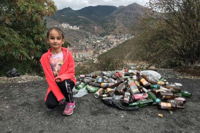 Minik Zeynep'in çöp feryadı