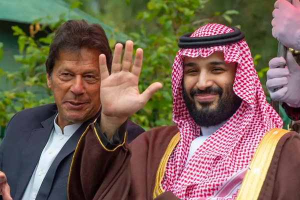 Muhammed bin Selman, Pakistan Başbakanı Khan'a özel jetini tahsis etti