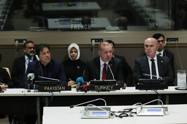 Erdoğan: Kimse dinimize 'İslamcı terör' yakıştırması yapamaz