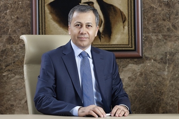 İstanbul'da yarın okullar tatil mi? Vali Yerlikaya'dan açıklama