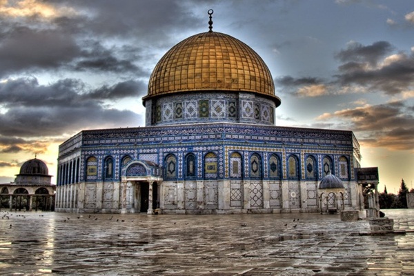 İsrail, Mescid-i Aksa'nın kapılarını kapattı