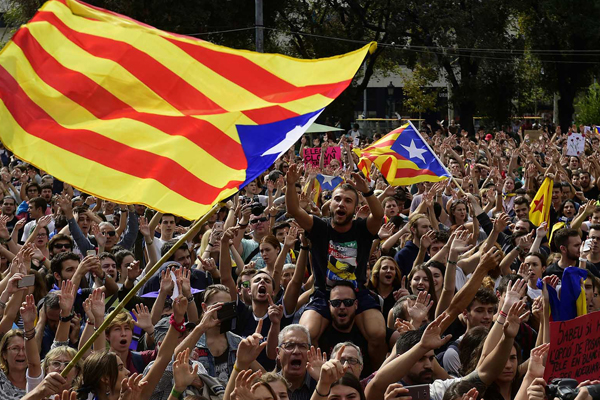 Katalonya Parlamentosu: ispanyol jandarması çekilsin