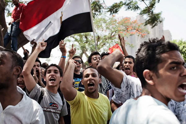 Mısır'da gösterilere katılan yaklaşık bin kişi sorgulandı