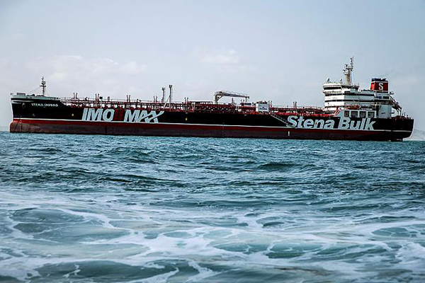 İran 65 gündür alıkoyduğu İngiliz petrol tankerini bıraktı