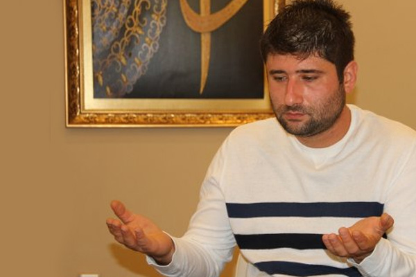 Yunan Karanatsios İslamiyet'i seçti