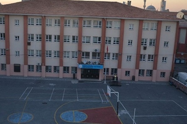 Depremde hasar gören okul için karar verildi