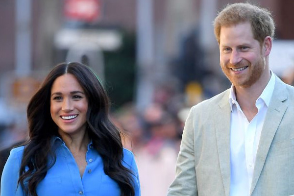 Kraliyetin küçük gelini Markle, bir gazeteye dava açtı