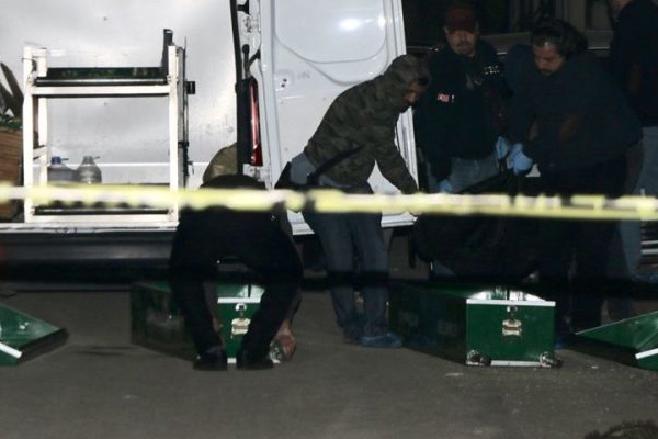 Polis otobüsüne saldıran teröristler öldürüldü