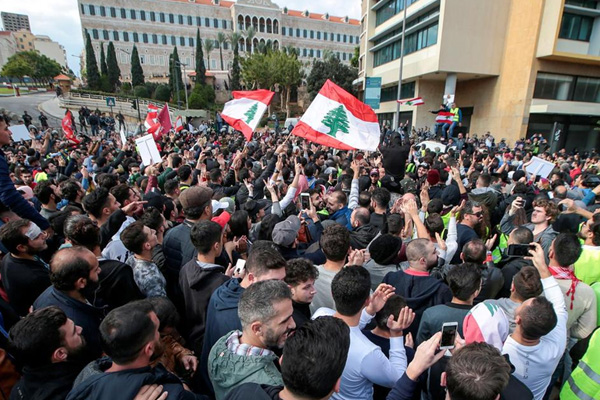 Lübnan'da artan protestolar 'açlık devriminin' habercisi mi?