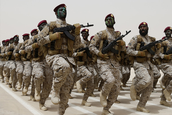 Suudi Arabistan'da kadınlar orduda görev alabilecek