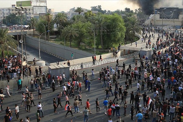 Irak'taki gösterilerde 19 kişi hayatını kaybetti