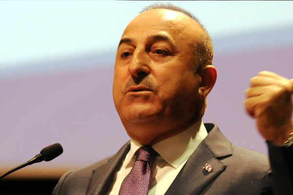 Çavuşoğlu'ndan Macron'a tepki