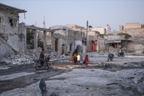 Rusya İdlib'e 24 gün sonra tekrar saldırdı