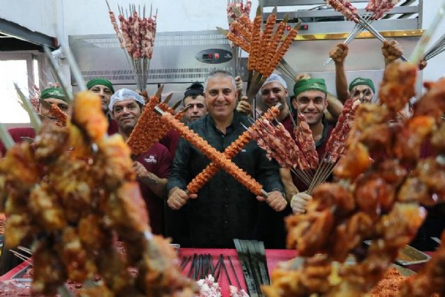 Adana'da 3 günde 30 ton et tüketildi