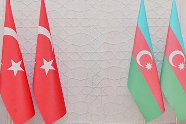 Azerbaycan'dan Barış Pınarı Harekatı'na destek