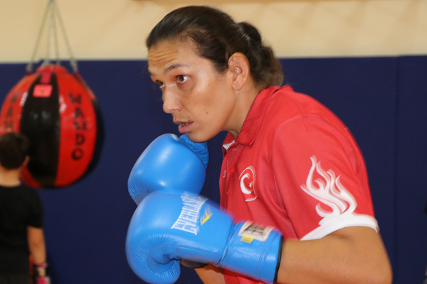 Elif Güneri, Boks Şampiyonası’nda finalde