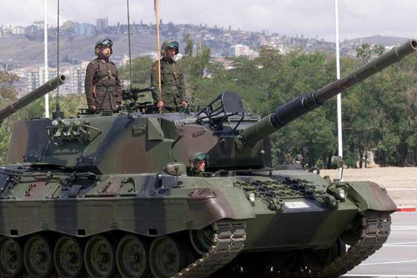 Almanya, Türkiye'ye silah satışını durdurduğunu açıkladı