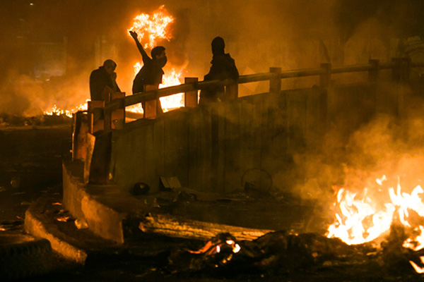 Ekvador'da sokaklar savaş alanına döndü
