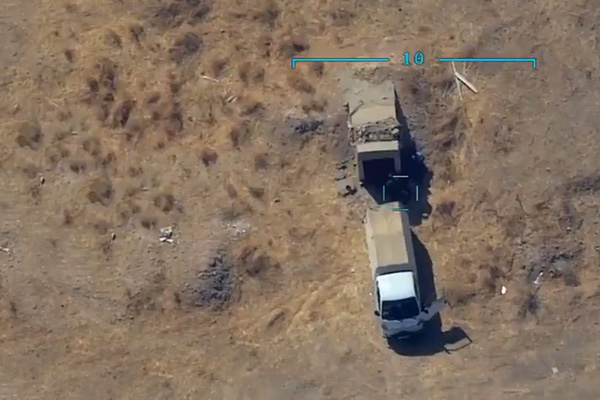 YPG’li teröristler mühimmat yüklerken işte böyle vuruldu