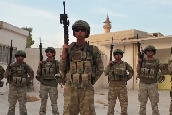 Milli sporculara Tel Abyad'dan Mehmetçik selamı