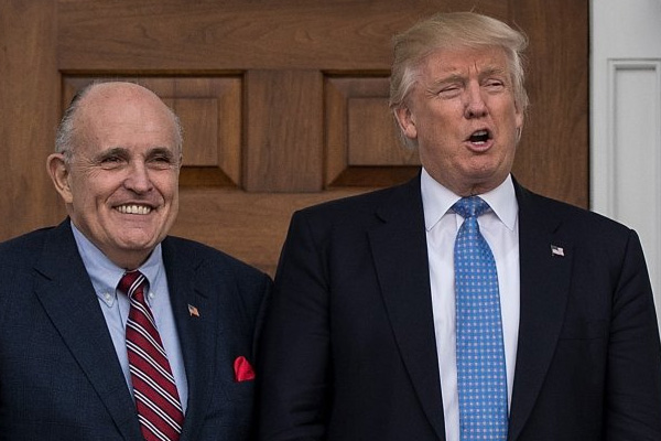 'Avukatı, Gülen'i iade etmesi için Trump'ı ikna etmeye çalıştı'