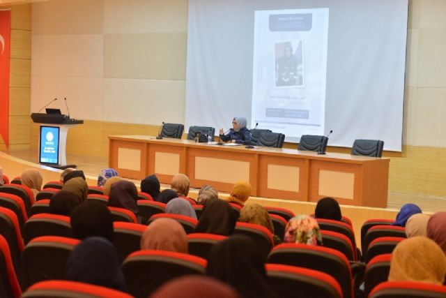 'İmam Matüridi'de Kadın Algısı' başlıklı konferans SAÜ'de verildi