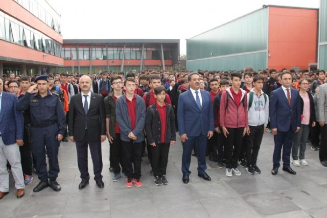 Gebze'de bayrak töreni
