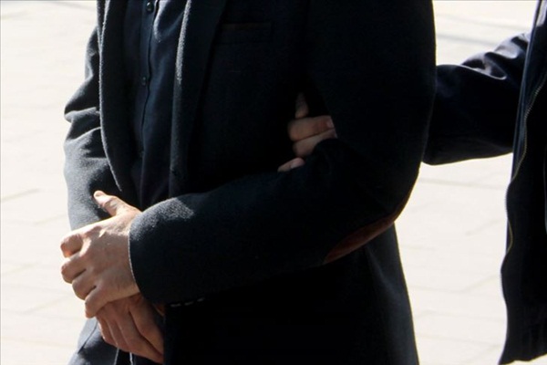 Kırmızı bültenle aranan FETÖ'cü yakalandı