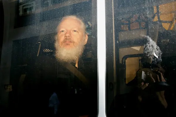 İngiltere mahkemesinden Julian Assange'a ret!