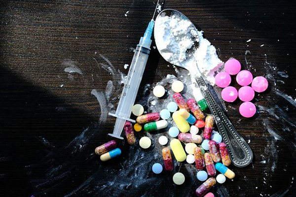 Osman Atalay: Avrupa'daki Türk gençleri uyuşturucu kıskacında