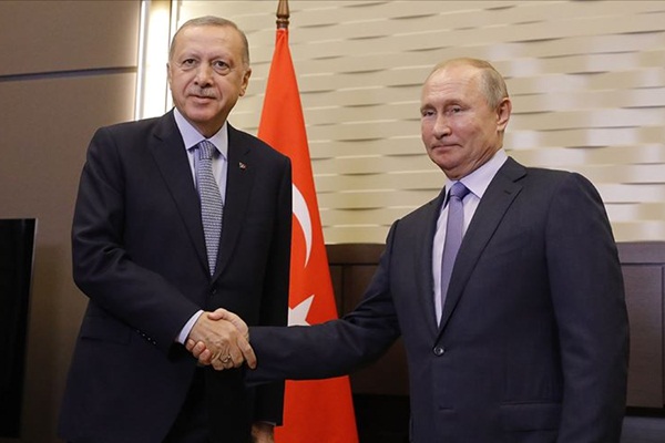 Erdoğan, Putin'le bir araya geldi