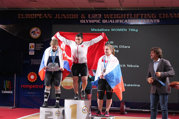 Genç halterci Dilara Narin Avrupa şampiyonu