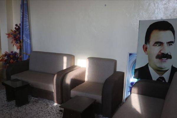 Terörist inlerindeki görüntüler 'YPG-PKK ayrımı'nı yalanlıyor